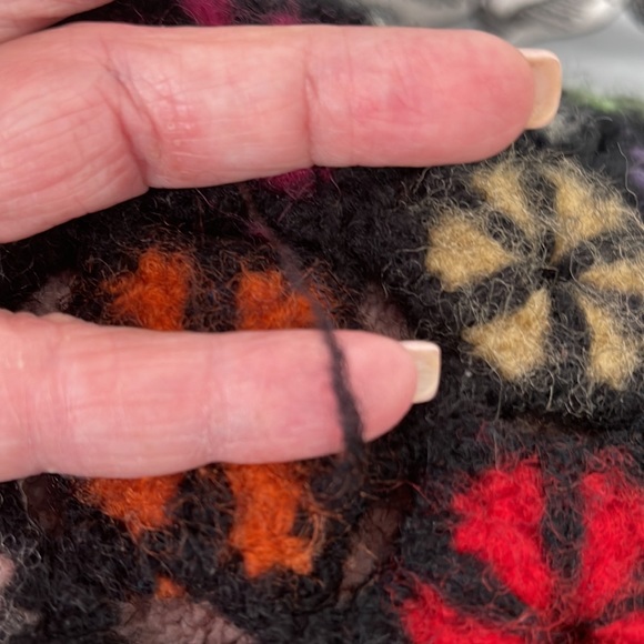 Vtg. Handmade Wool Floral Patchwork Afghan - Picture 14 of 15